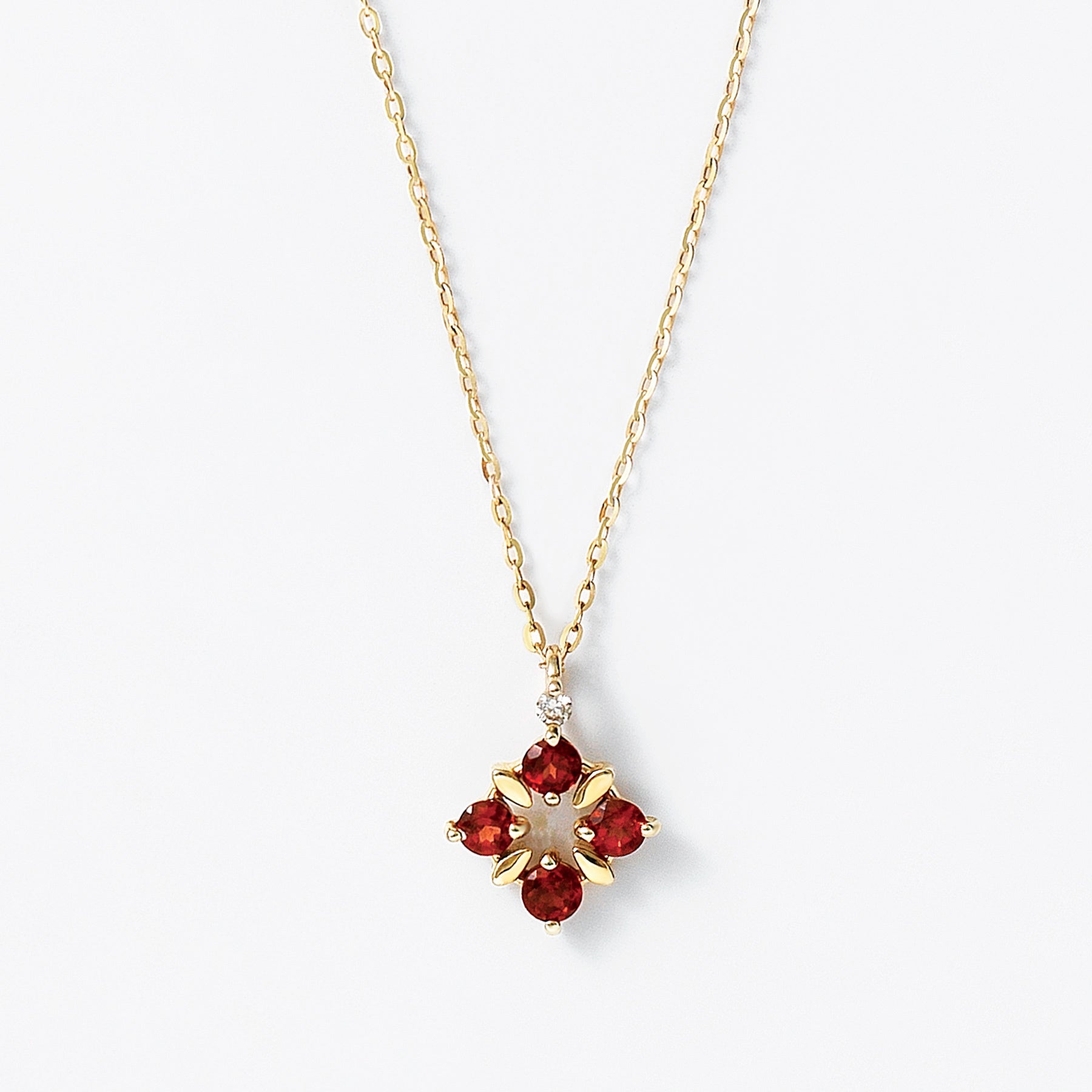 Yellow gold deals garnet necklace