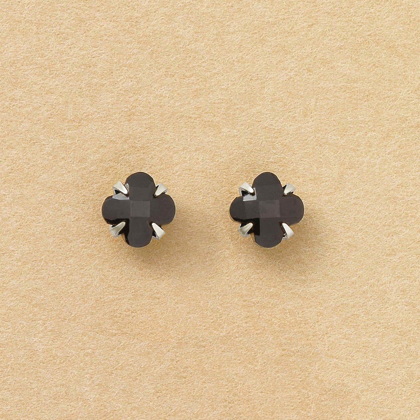 [Second Earrings] Platinum Lily Cut Onyx Earrings - Product Image