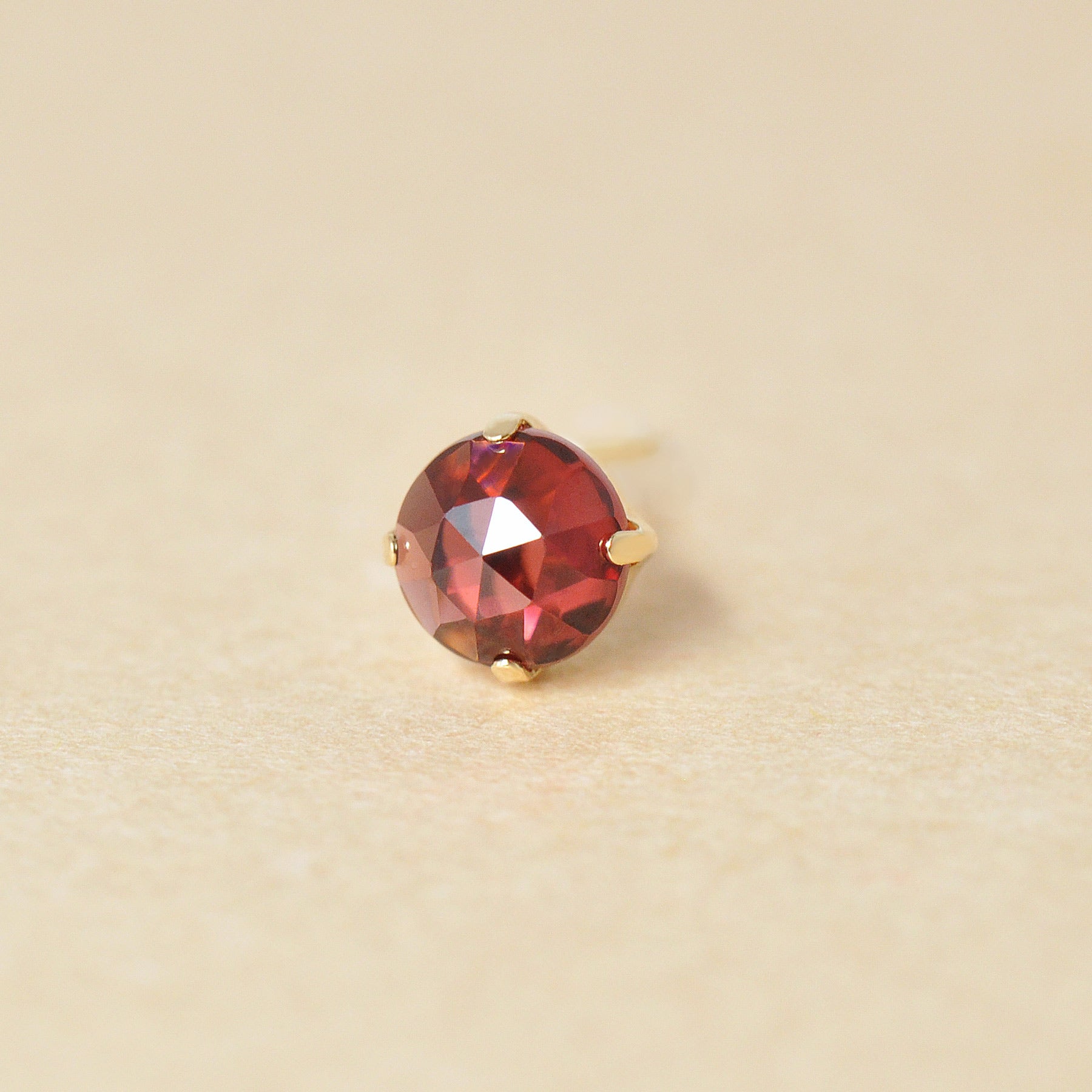 [Solo Earring] 18K/10K Garnet Circle Single Earring (Yellow Gold) - Product Image