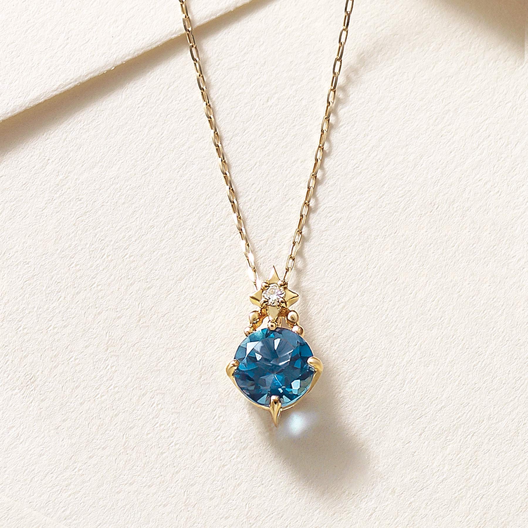 10K London Blue Topaz Necklace [Shooting Star] (Yellow Gold) - Product Image