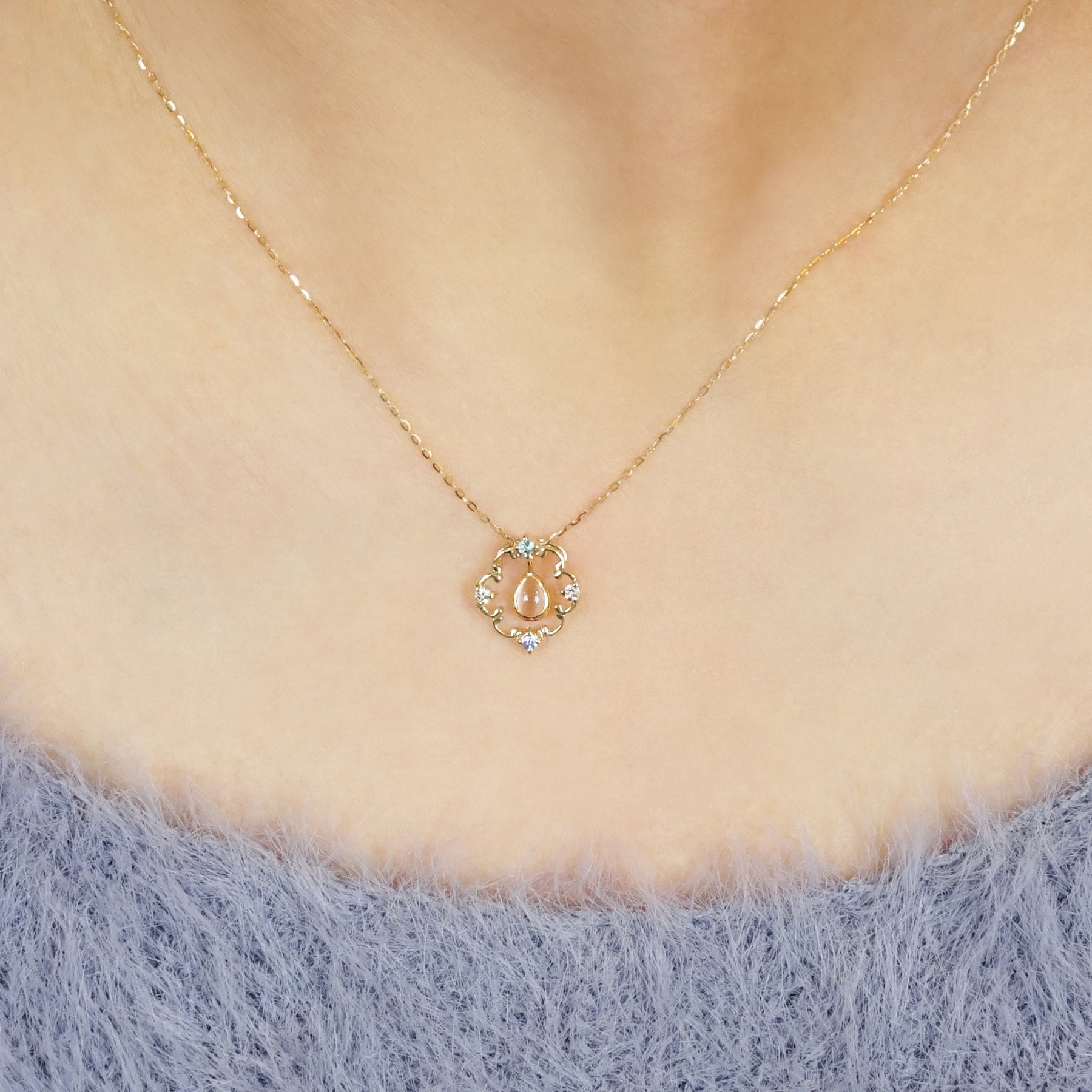 10K 2Way Necklace [Bonbonniere] (Yellow Gold) - Model Image