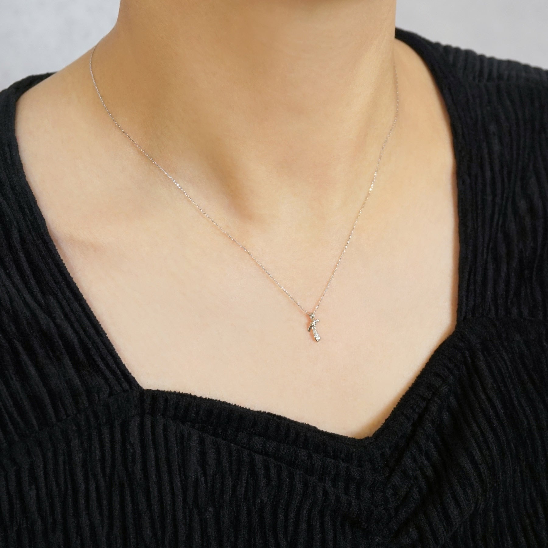 10K Diamond Necklace [Tiny Bow] (White Gold) - Model Image