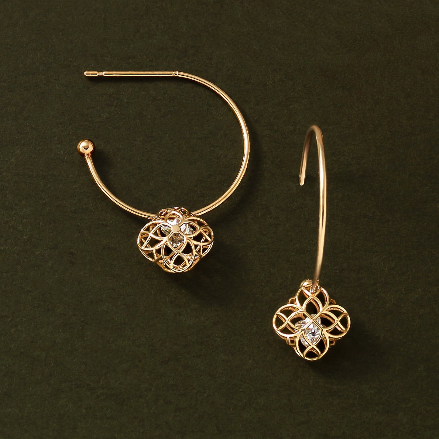 [Pannier] 18K/10K Lily Crescent Earrings (Yellow Gold) - Product Image