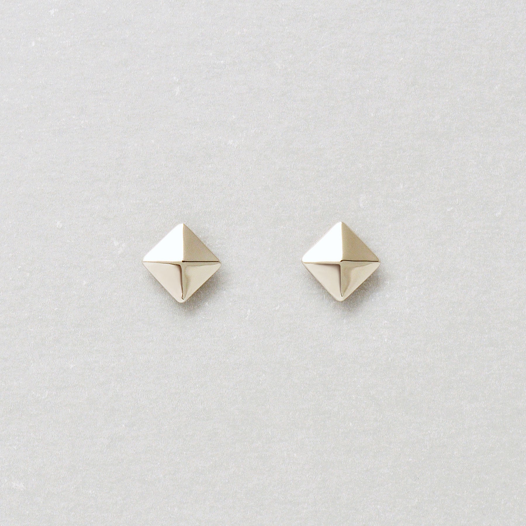 [Second Earrings] Platinum Stud Earrings (4mm) - Product Image