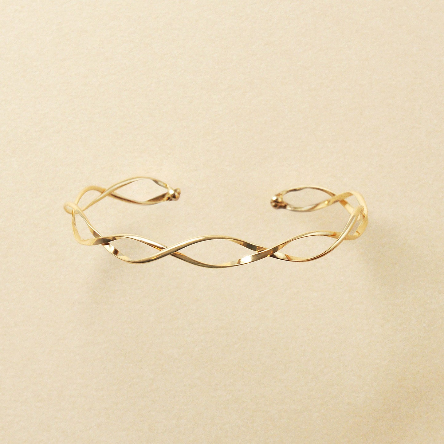 [WEB and Some Store Only] Gold Filled Wave Line Bangle - Product Image