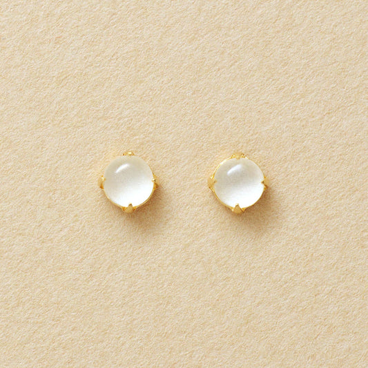 [Second Earrings] 18K Milky Quartz Cabochon Earrings (Yellow Gold) - Product Image