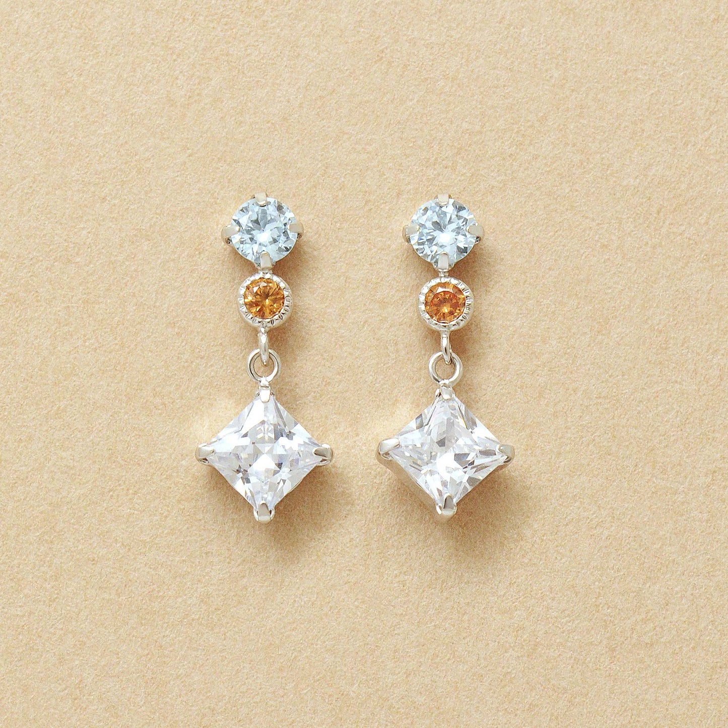 10K Swinging Square Earrings (White Gold) - Product Image