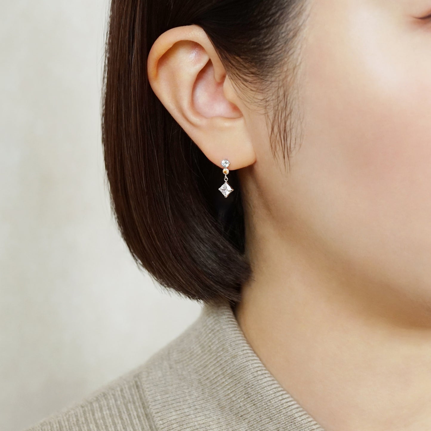 10K Swinging Square Earrings (White Gold) - Model Image