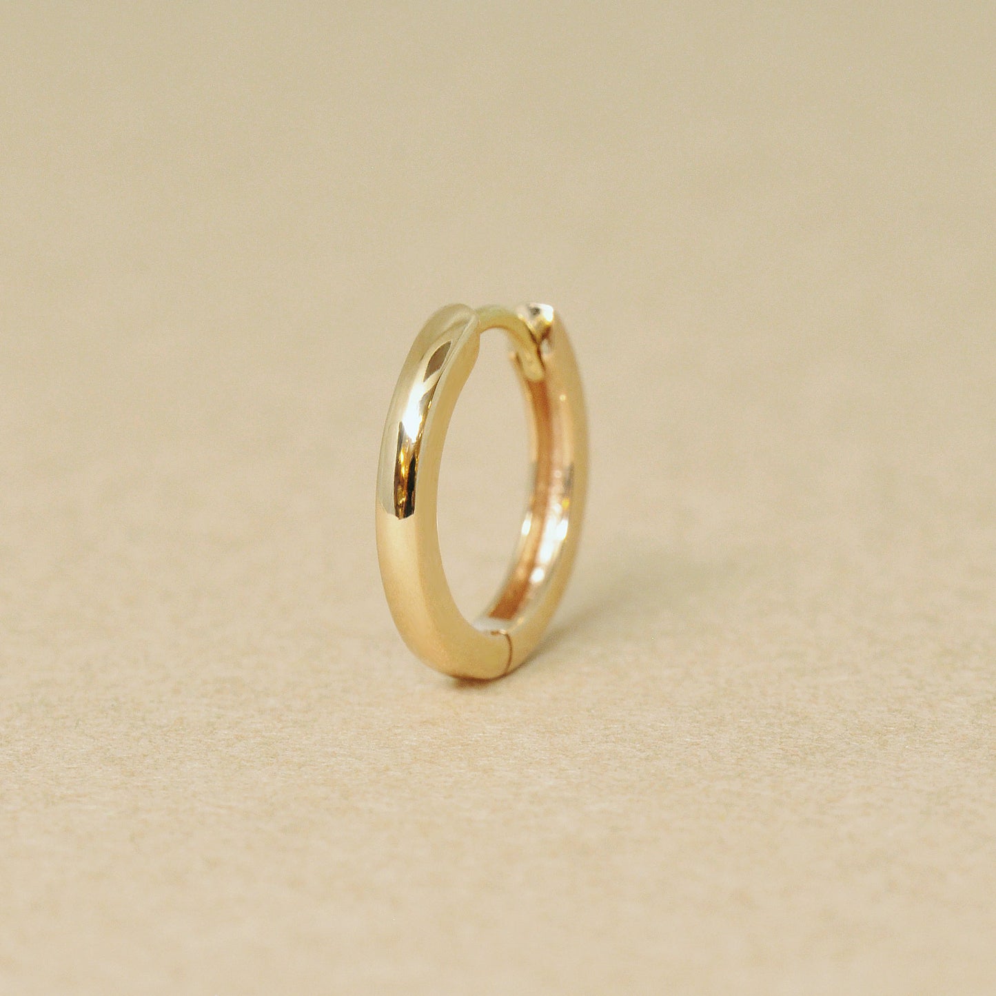 [Solo Earring] 14K/10K Huggie Hoop Single Earrings (Yellow Gold) - Product Image