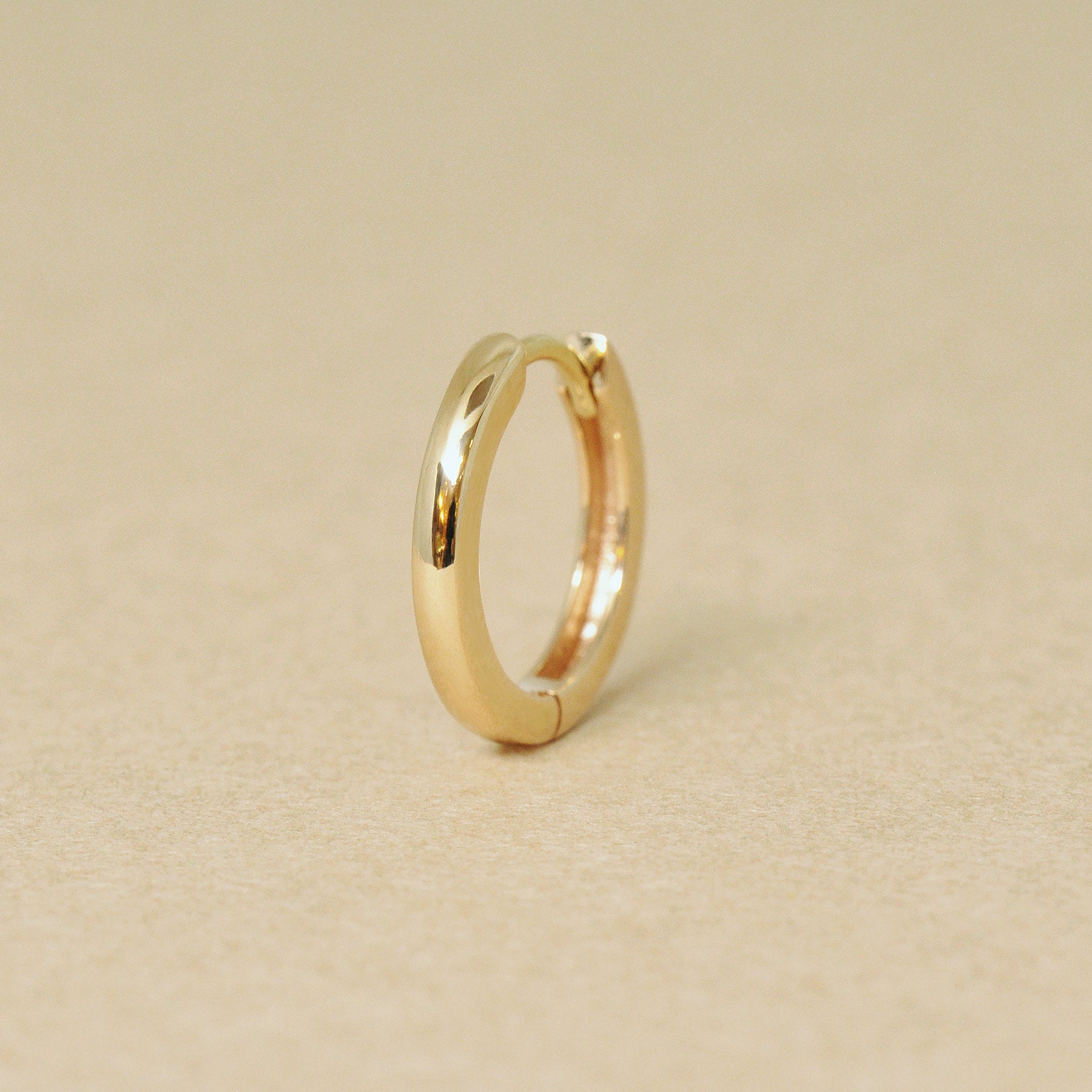 [Solo Earring] 14K/10K Huggie Hoop Single Earring (Small) (Yellow Gold) - Product Image