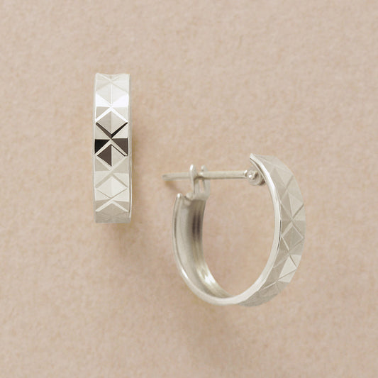 14K/10K Triangle Pattern Hoop Earrings (White Gold) - Product Image