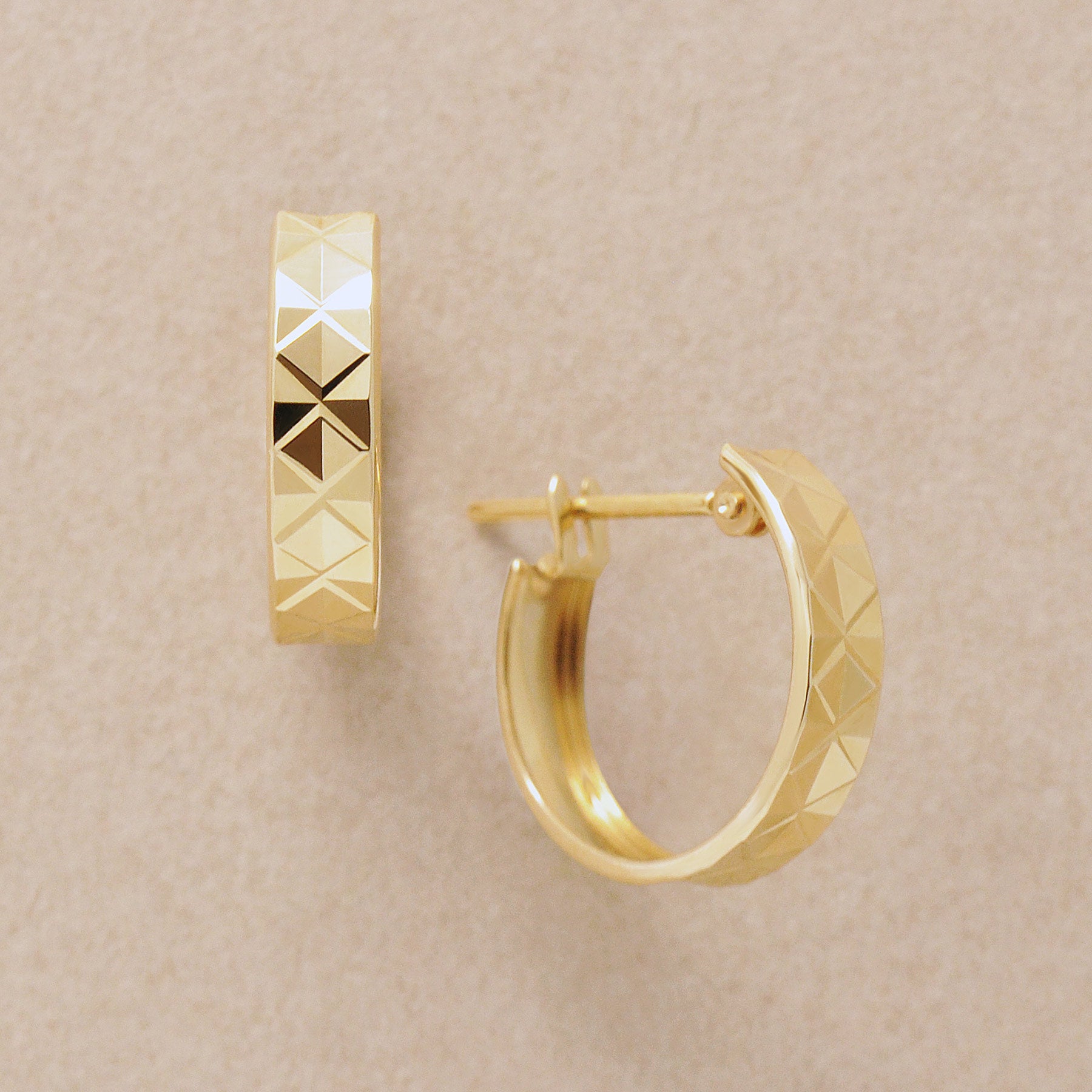 18K/10K Triangle Pattern Hoop Earrings (Yellow Gold) - Product Image