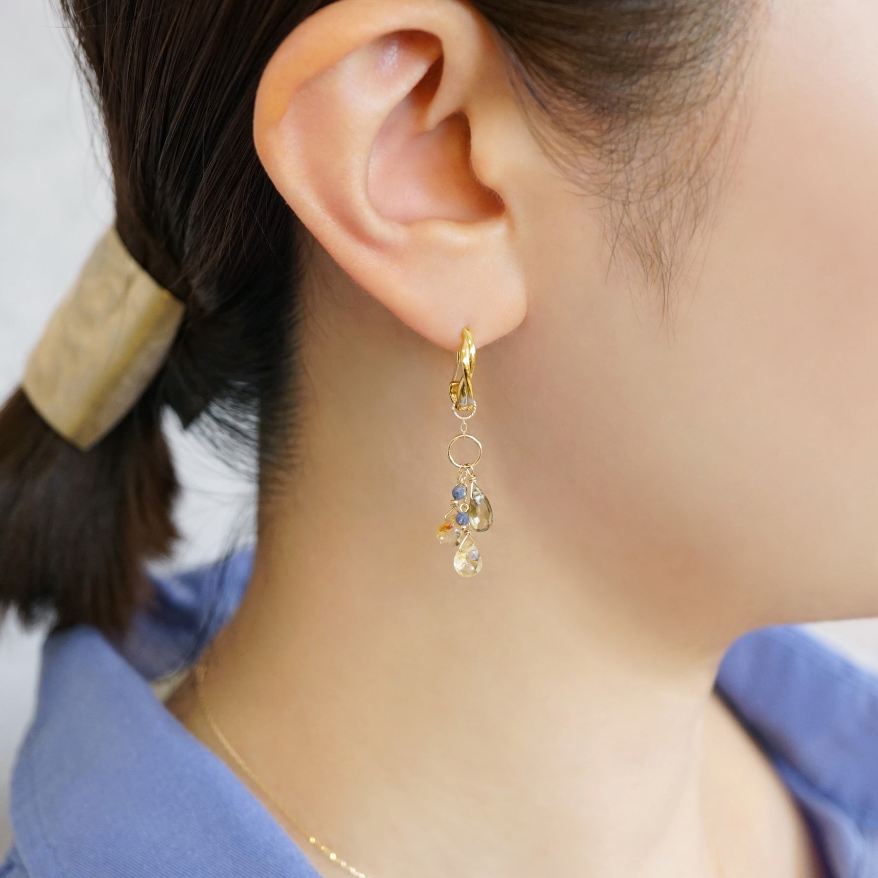 [Palette] 10K Multicolor Zircon Dew Drop Charms (Yellow Gold) - Model Image