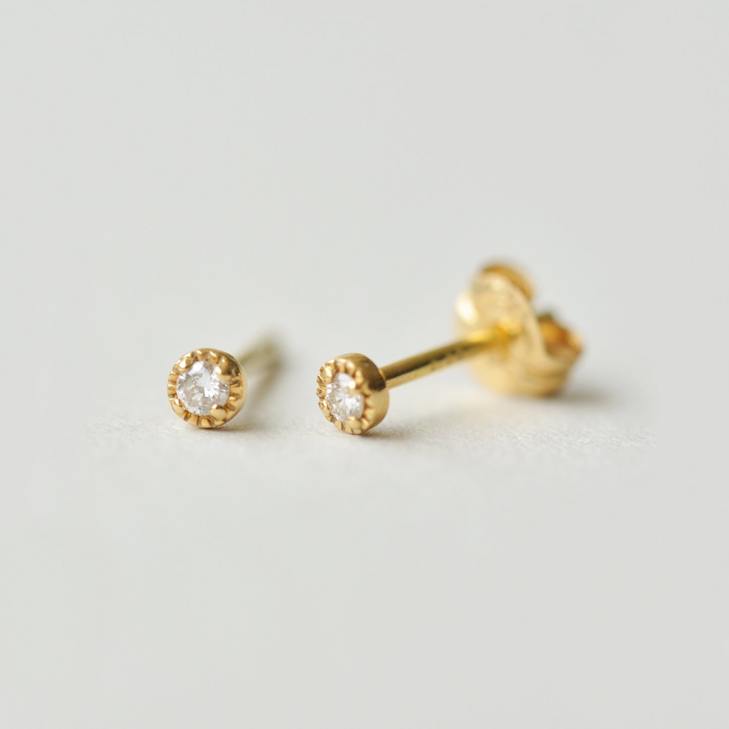 [Second Earrings] 18K Yellow Gold Diamond Milgrain Earrings 0.04ct - Product Image