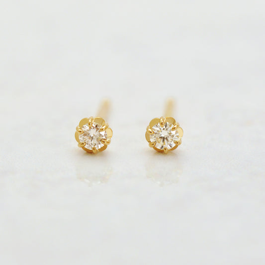 [Second Earrings] 18K Yellow Gold Fiolette Setting Diamond Earrings 0.1ct - Product Image