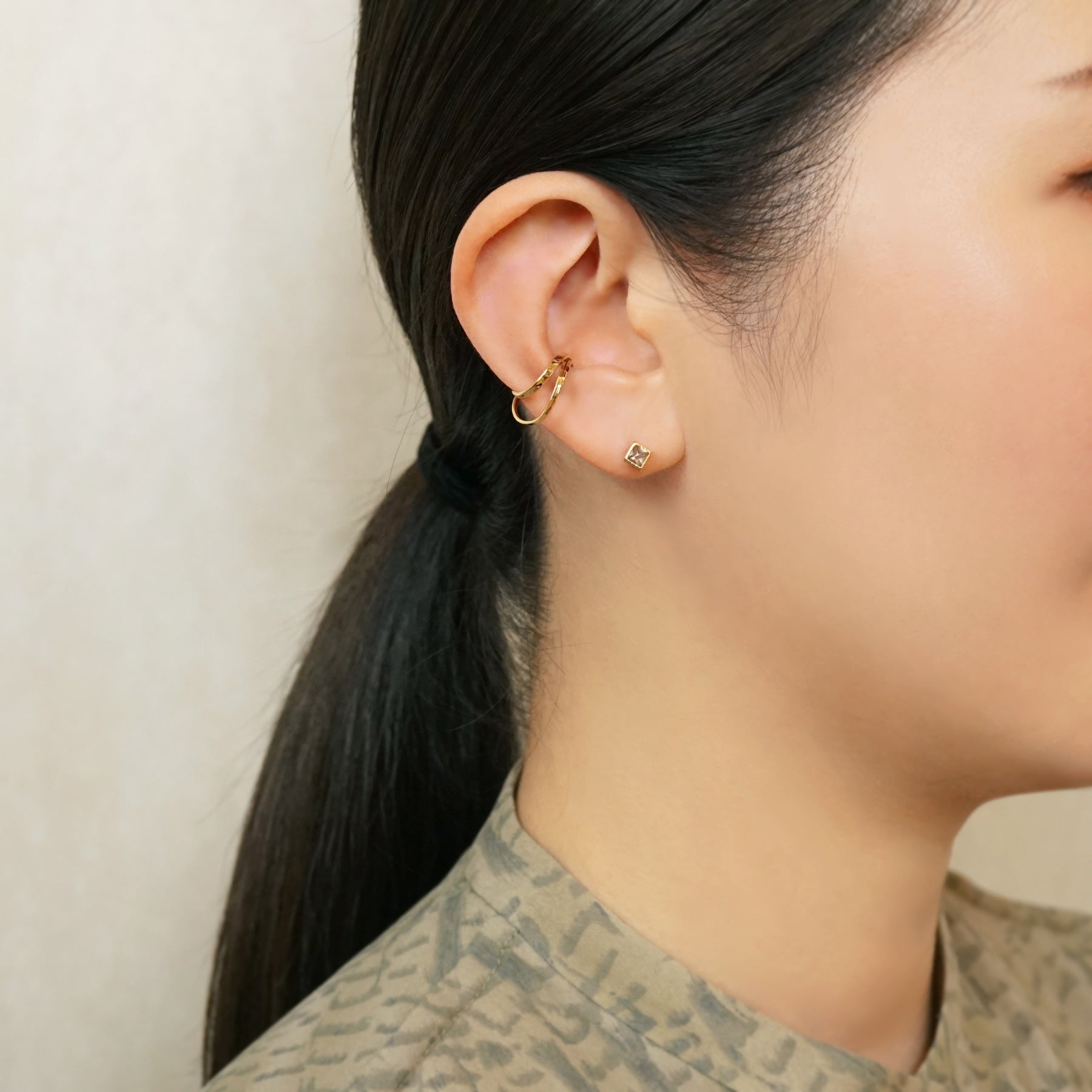 10K Yellow Gold Sparkly Cut Line Ear Cuff - Model Image