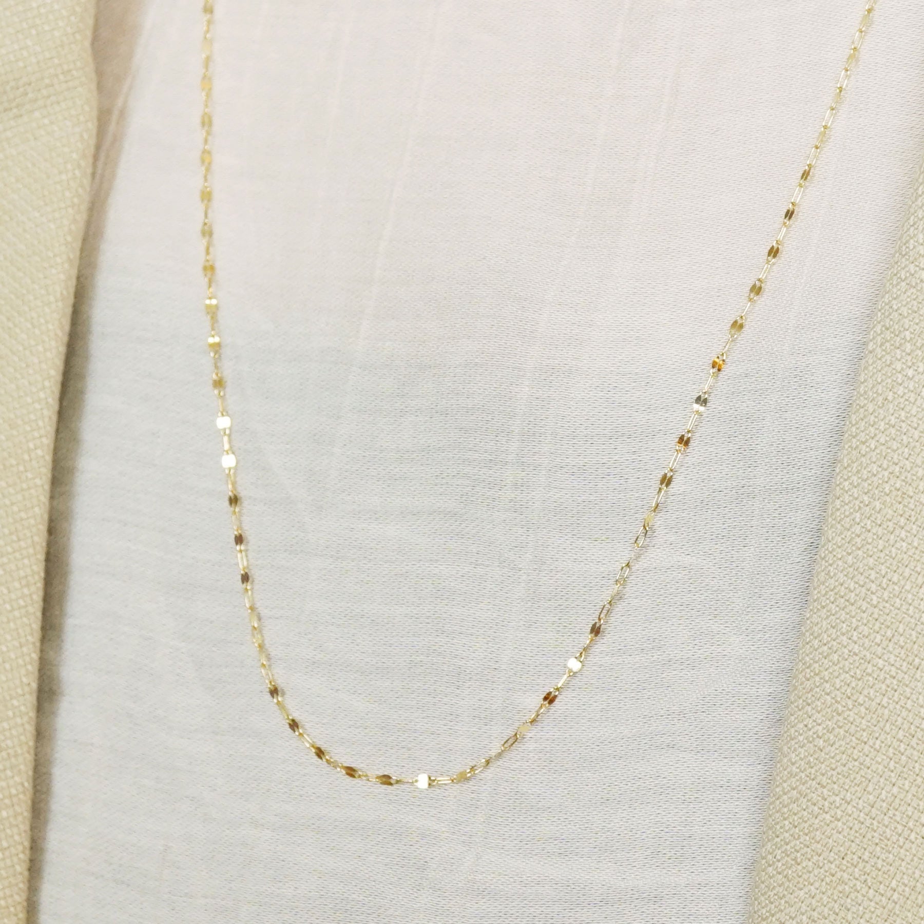 10K Petal Chain Necklace 60cm (Yellow Gold) - Model Image