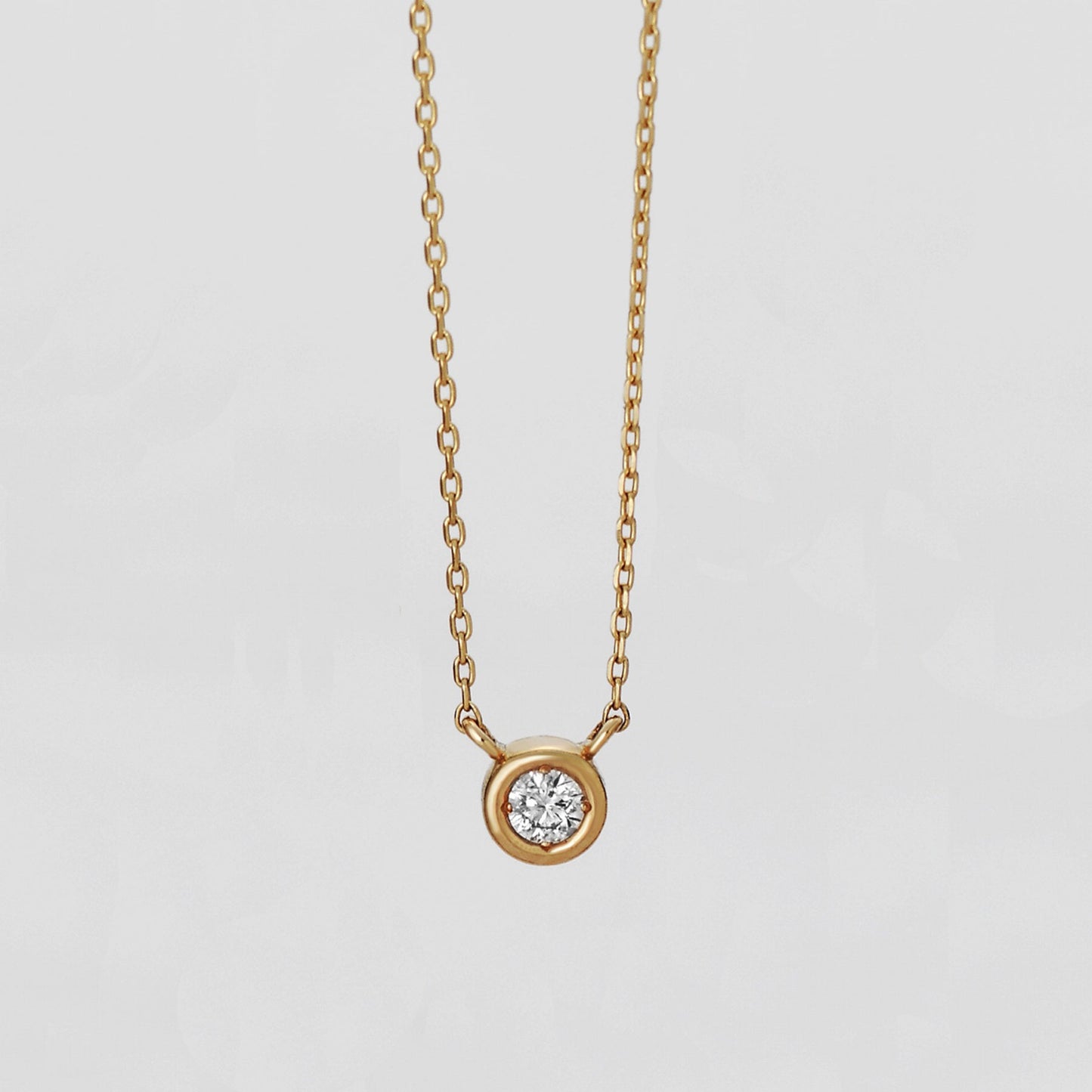 10K Yellow Gold Diamond Circle 1-Stone Necklace - Product Image