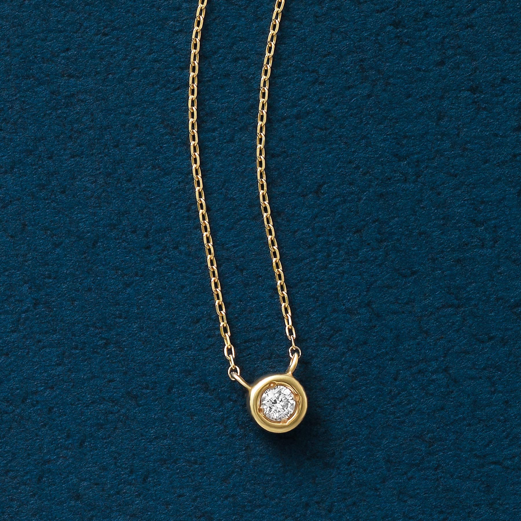 10K Yellow Gold Diamond Circle 1-Stone Necklace - Product Image