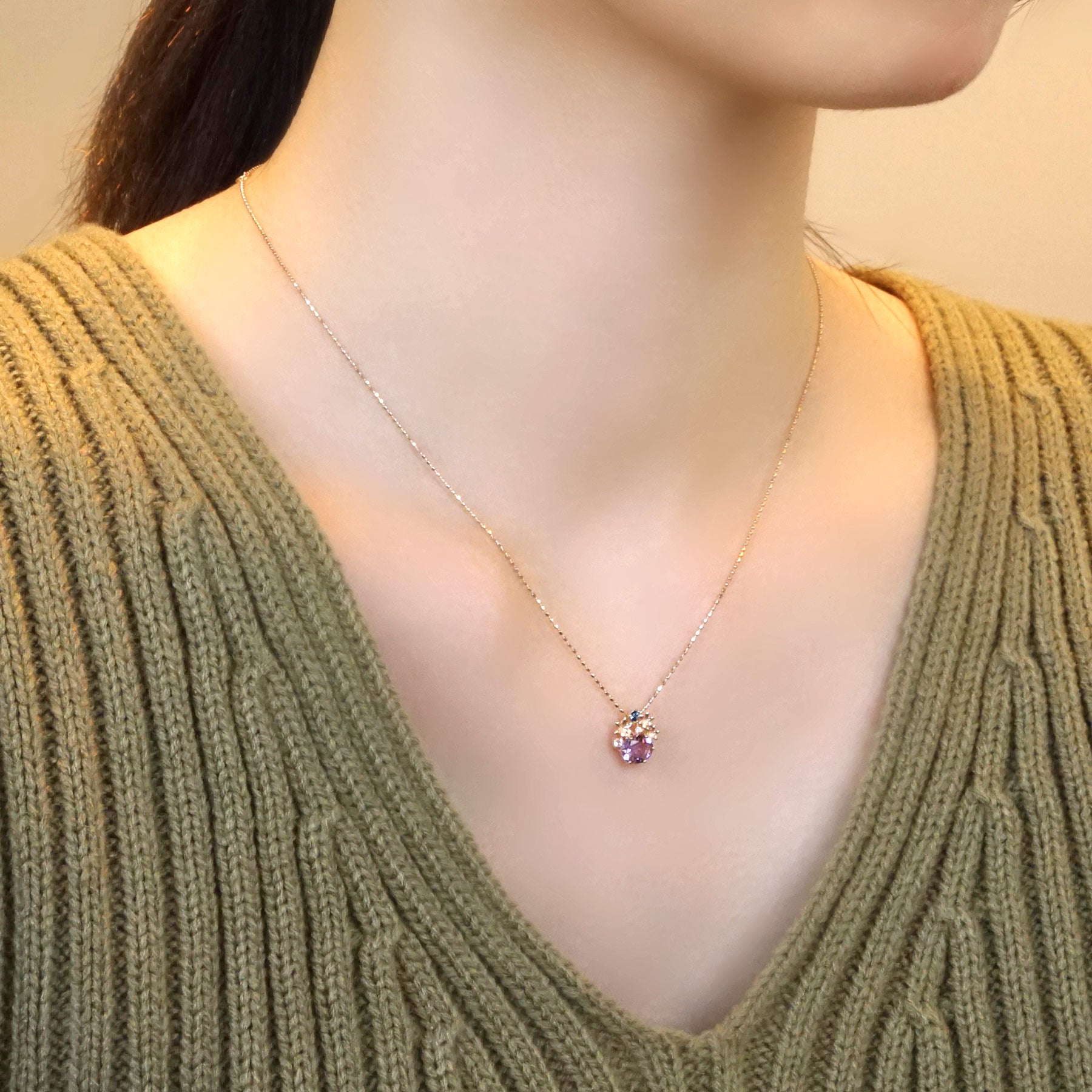 [Birth Flower Jewelry] February - Hyacinth Necklace (10K Rose Gold) - Model Image