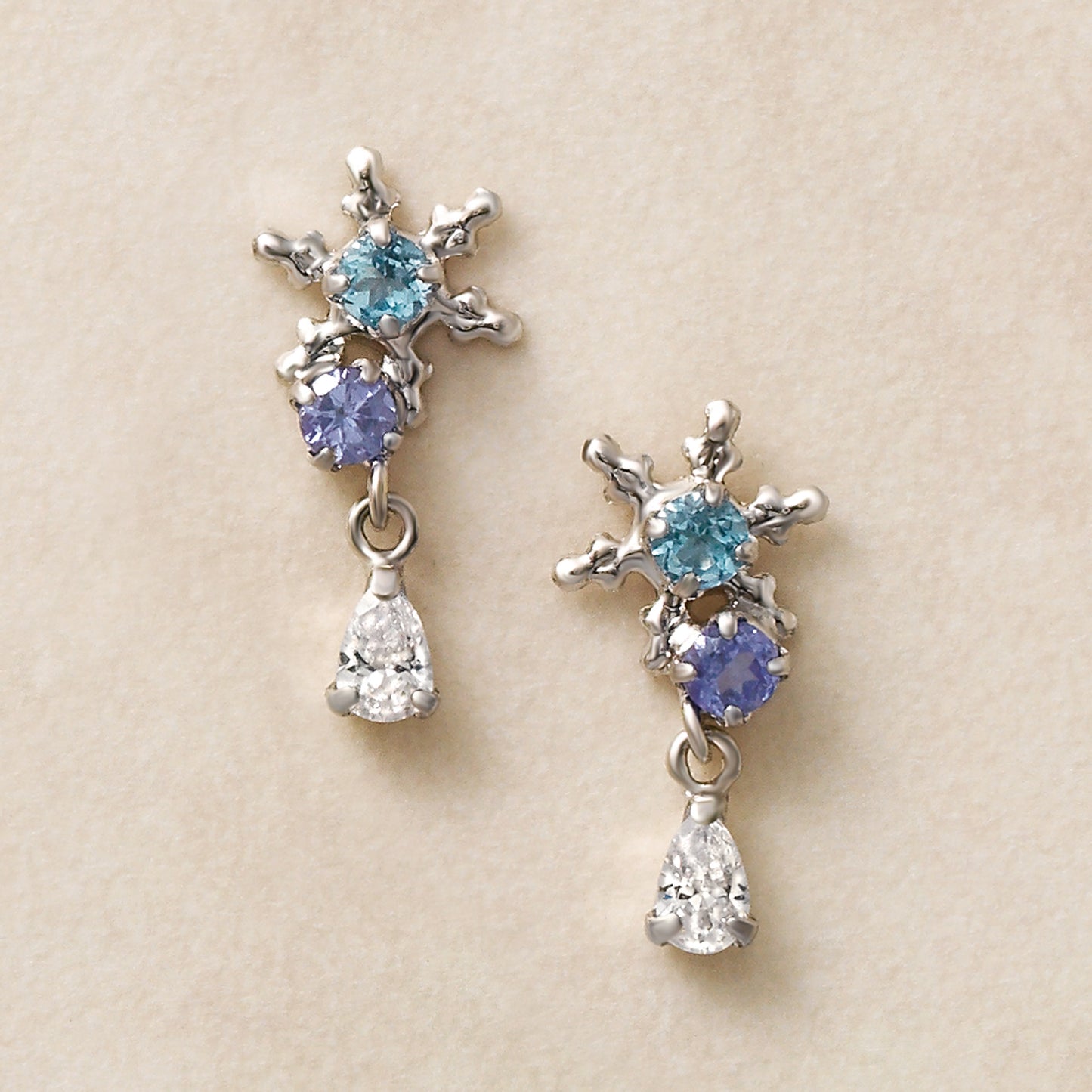 14K / 10K White Gold Tanzanite Snow Crystal Earrings - Product Image
